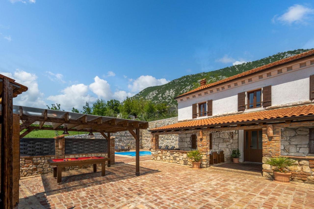 Pool Villa Cupido - Happy Rentals Drivenik Екстериор снимка