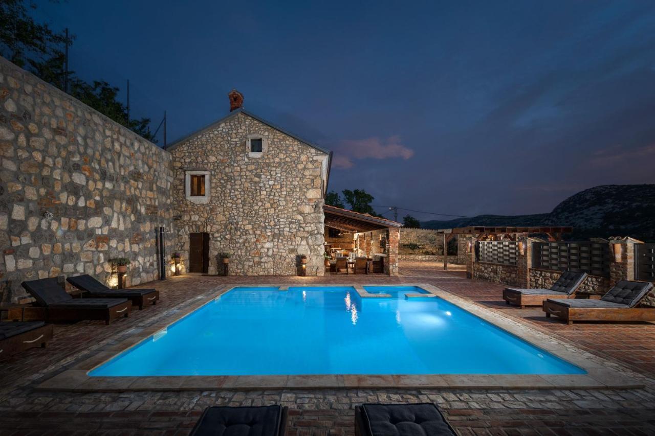 Pool Villa Cupido - Happy Rentals Drivenik Екстериор снимка