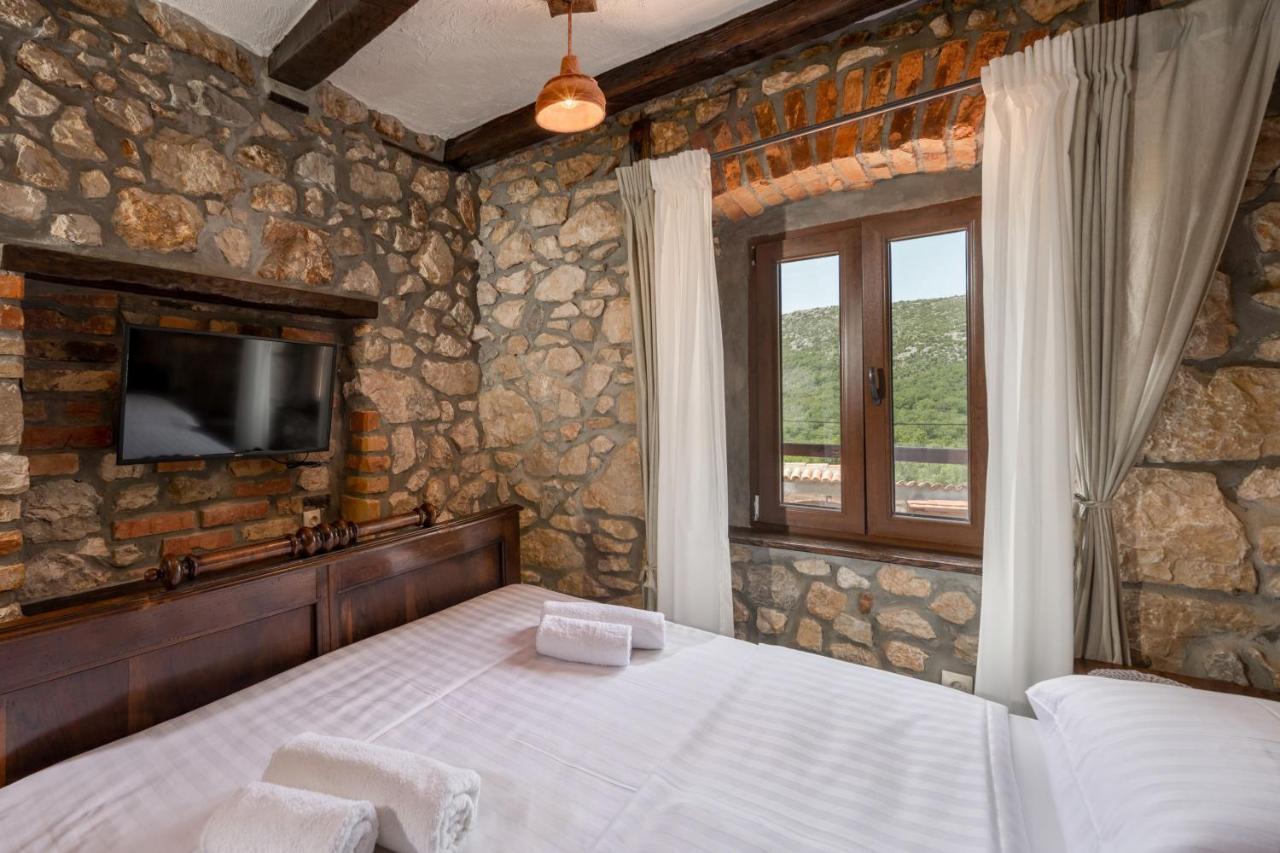 Pool Villa Cupido - Happy Rentals Drivenik Екстериор снимка