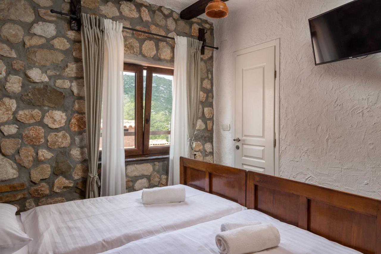 Pool Villa Cupido - Happy Rentals Drivenik Екстериор снимка