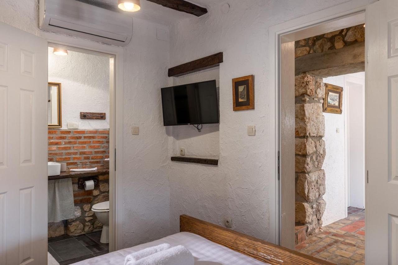 Pool Villa Cupido - Happy Rentals Drivenik Екстериор снимка