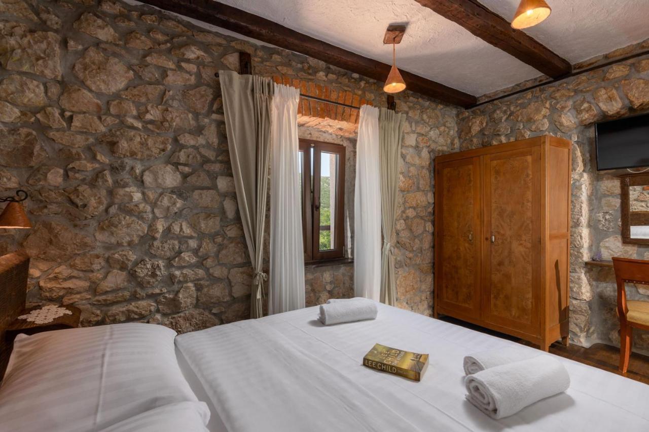 Pool Villa Cupido - Happy Rentals Drivenik Екстериор снимка