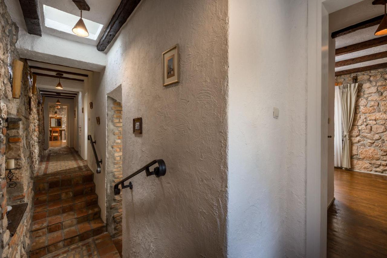 Pool Villa Cupido - Happy Rentals Drivenik Екстериор снимка
